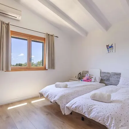Miravall Villa *